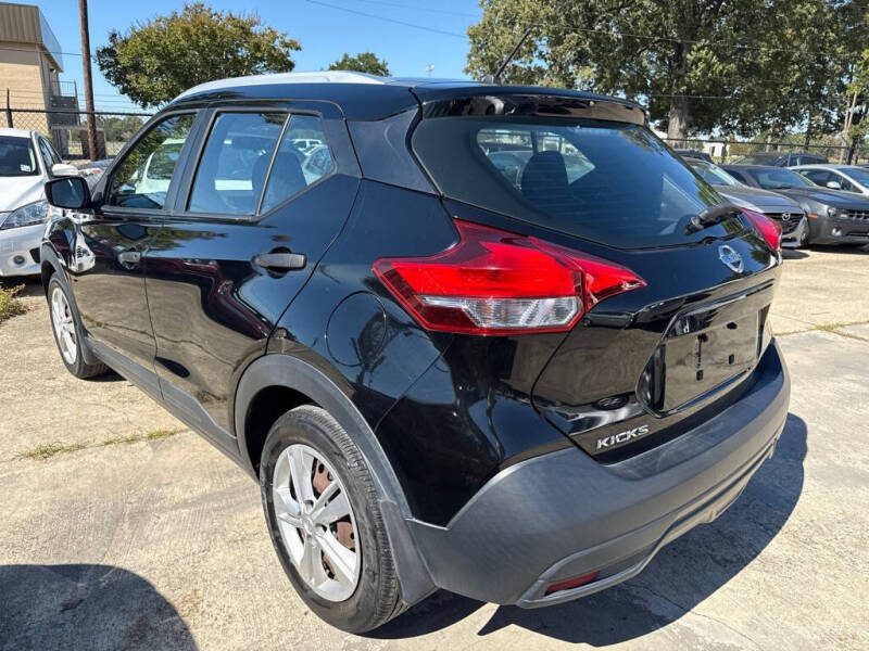 2018 Nissan Kicks S