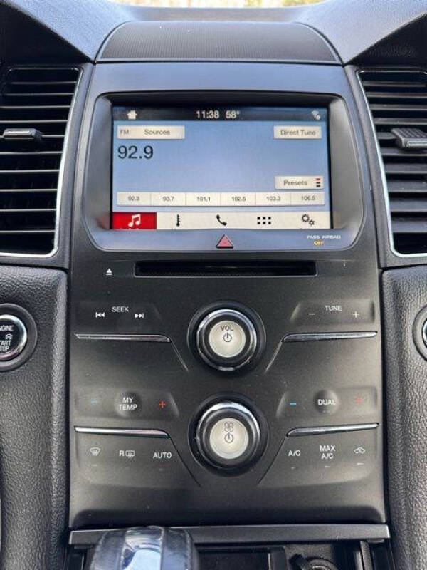 2018 Ford Taurus SEL