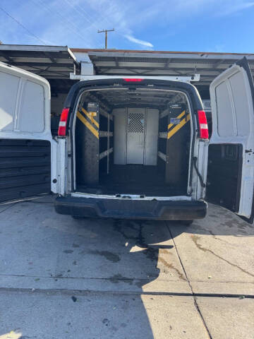 2023 Chevrolet Express 2500