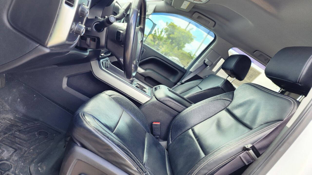 2016 CHEVROLET Silverado Pickup - $18,999