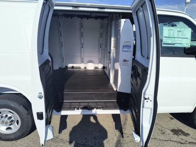 2026 Chevrolet Express 2500