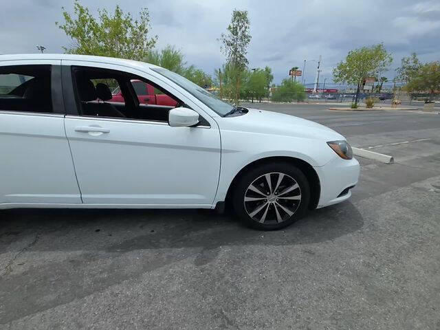 2013 Chrysler 200 Touring