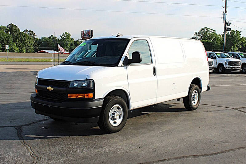2024 Chevrolet Express 2500