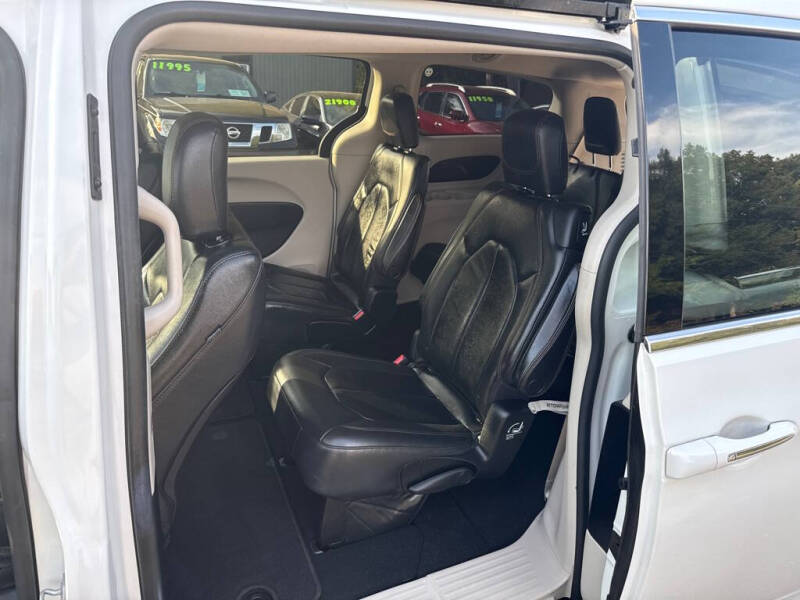 2017 Chrysler Pacifica Touring Plus