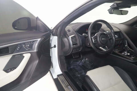 2021 Jaguar F-TYPE R