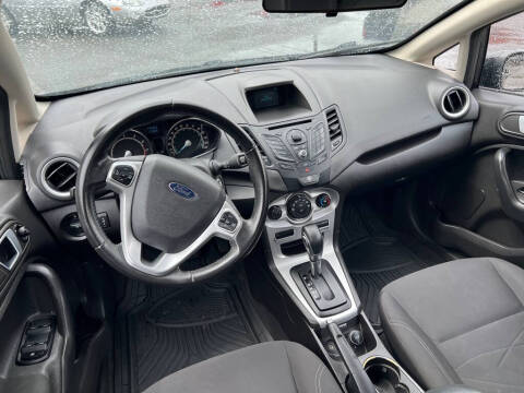2014 Ford Fiesta SE
