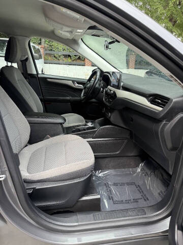 2021 Ford Escape SE