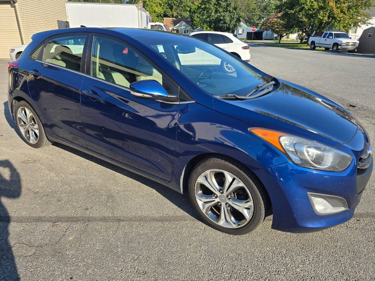 2013 Hyundai ELANTRA GT for sale at QUEENSGATE AUTO SALES in York, PA