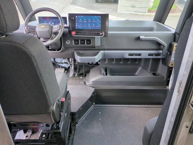 2025 Chevrolet BrightDrop 400