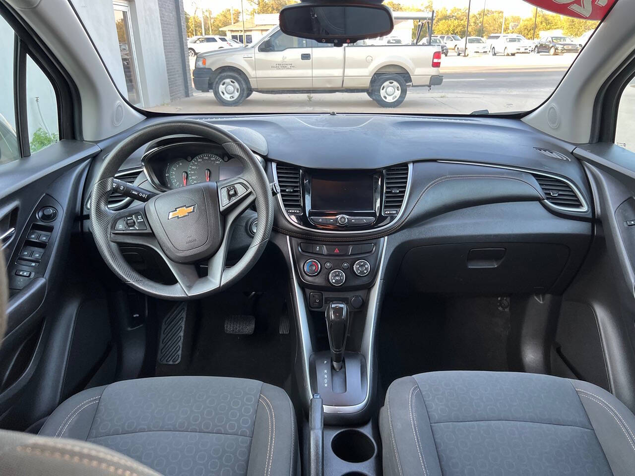 2020 Chevrolet Trax for sale at AUTO CENTER LLC in Garden City, KS