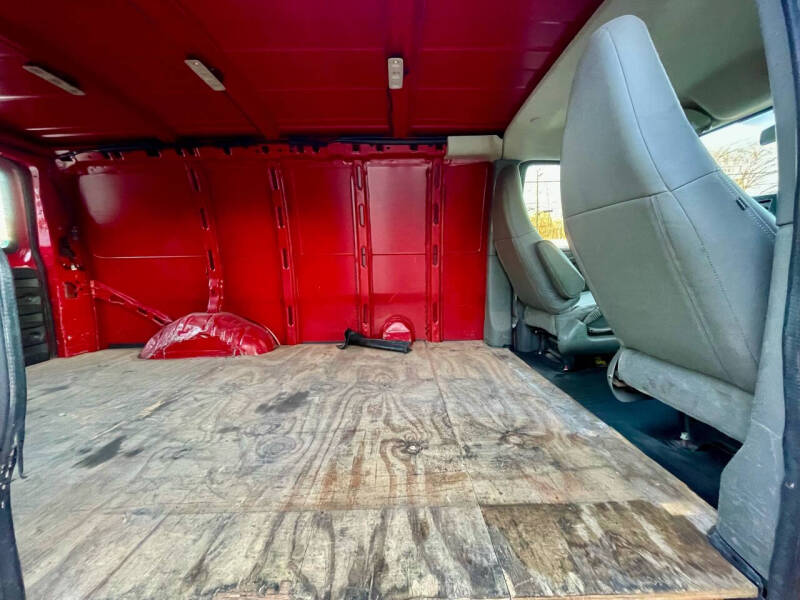 2018 GMC Savana 2500