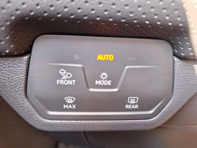 2026 Volkswagen Atlas Cross Sport SE