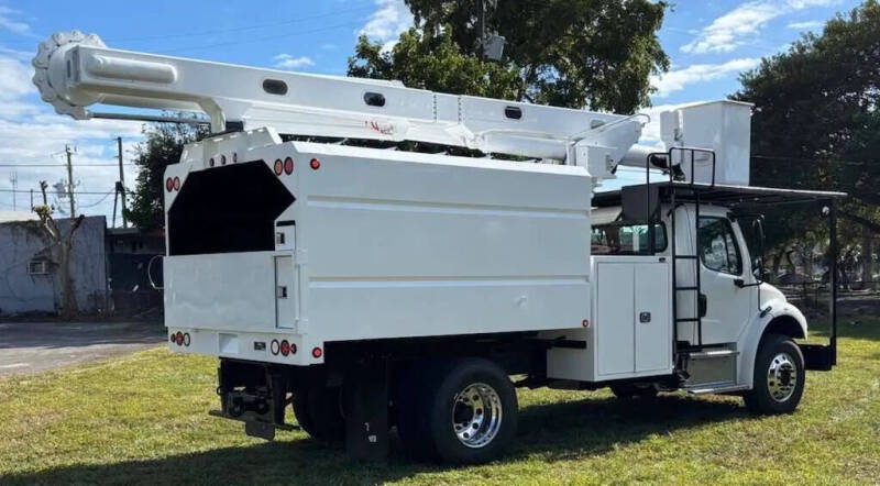 2018 Freightliner M2 106
