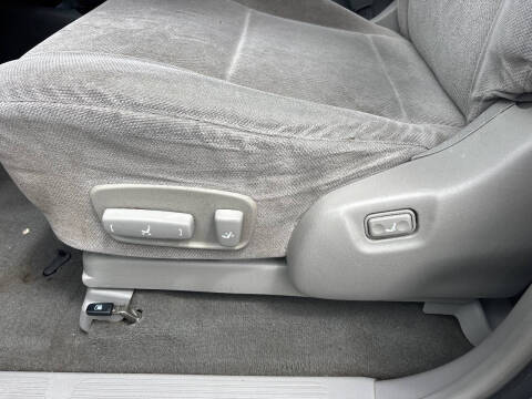 2002 Toyota Sequoia SR5