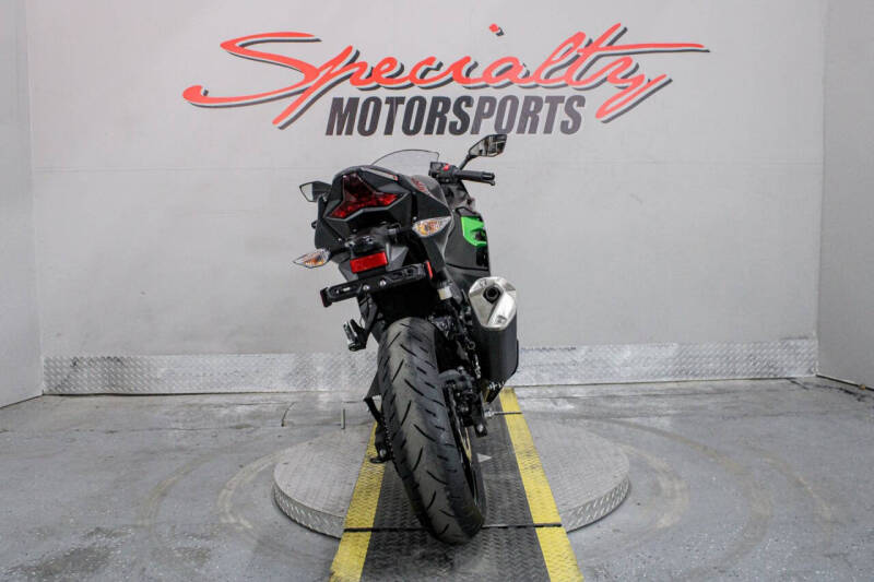 2023 Kawasaki Ninja 400