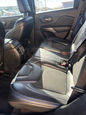 2019 Jeep Cherokee Latitude Plus