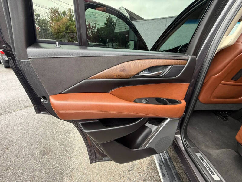 2017 Cadillac Escalade Premium Luxury