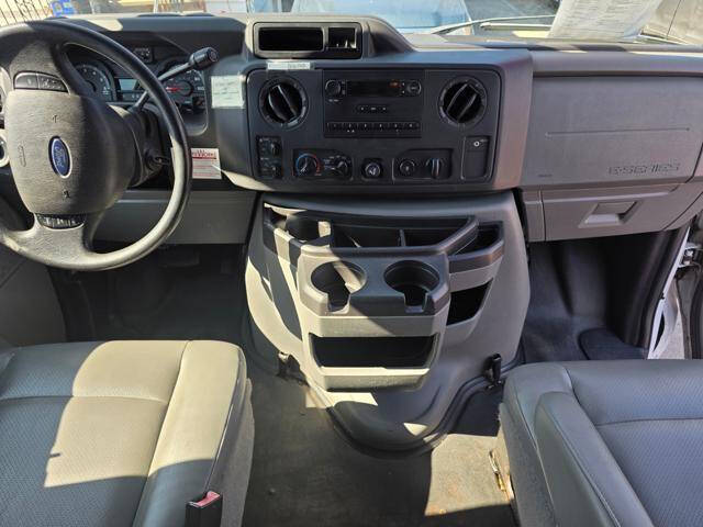 2012 Ford E-Series E-350 SD