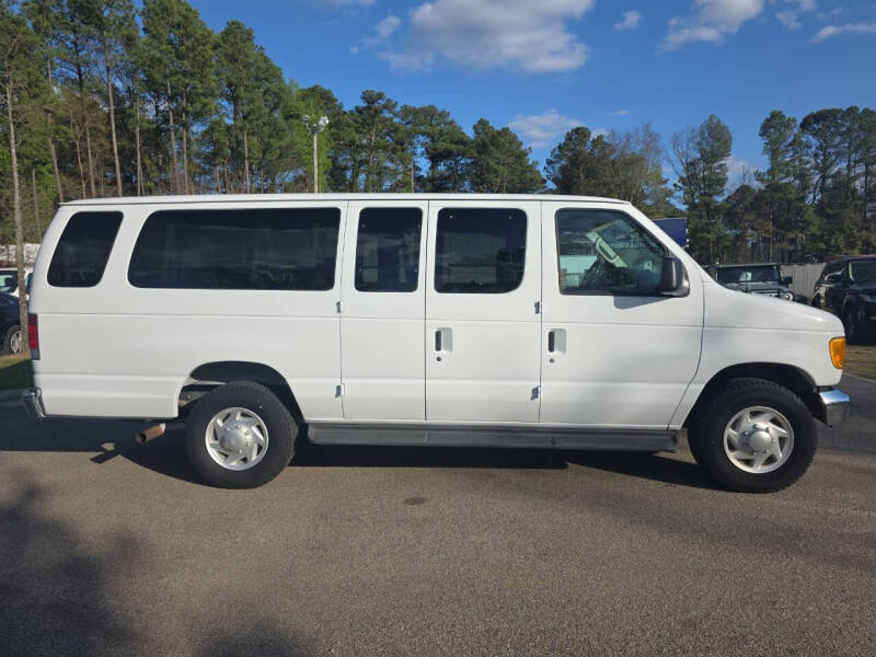 2006 Ford E-Series E-350 SD XLT