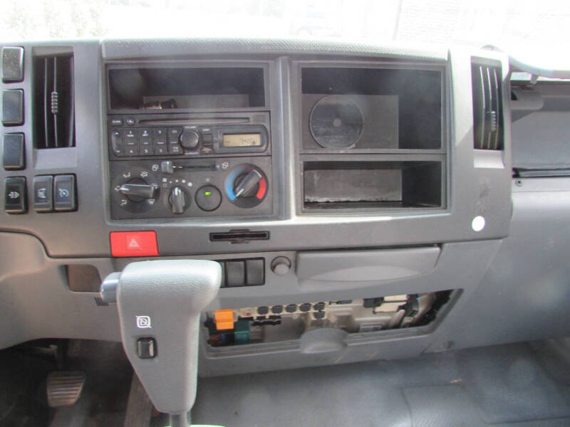 2008 Isuzu NPR