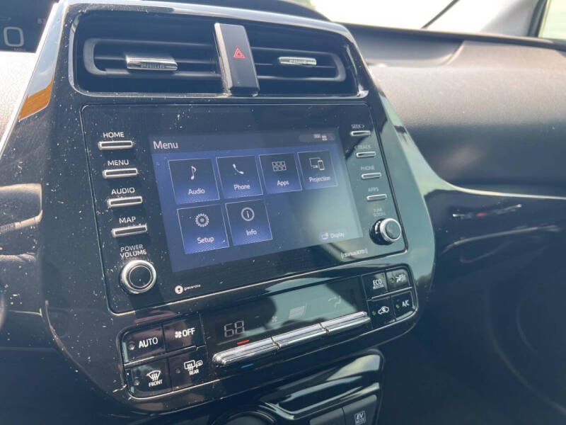 2021 Toyota Prius LE