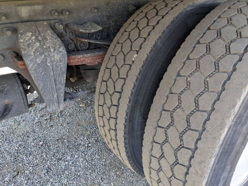 2018 Freightliner M2 106