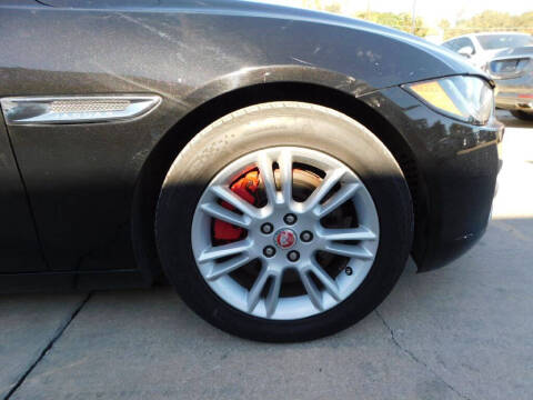 2017 Jaguar XE 25t Premium