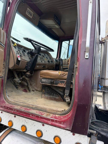 1997 Ford LT9000