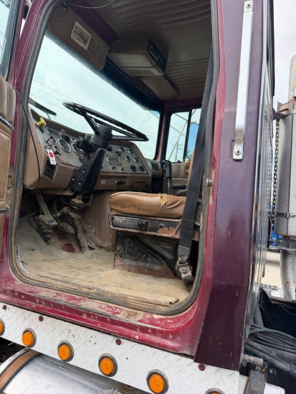 1997 Ford LT9000