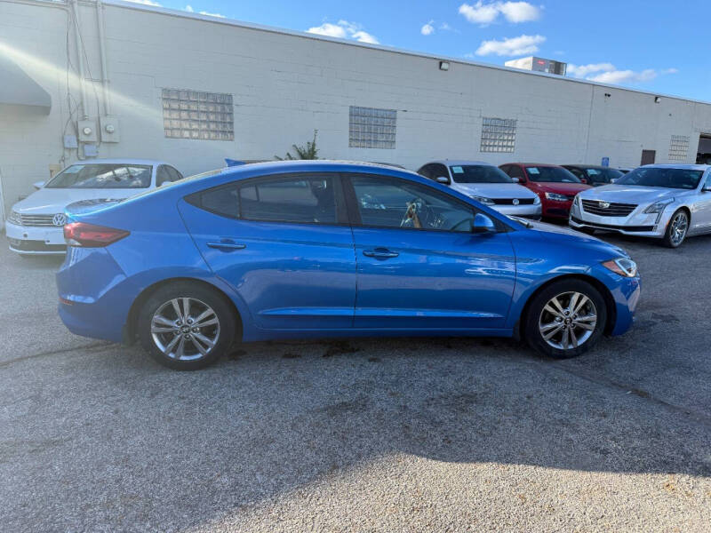 2017 Hyundai Elantra SE