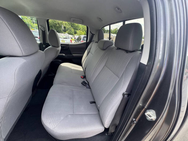 2017 Toyota Tacoma SR5 V6