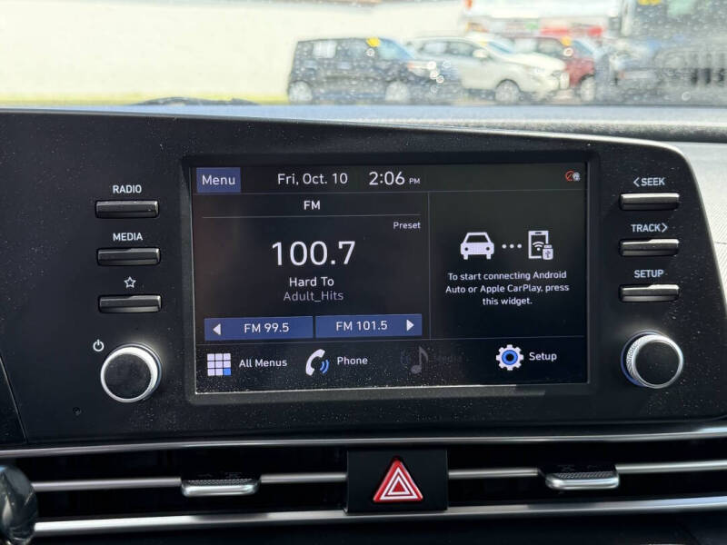 2022 Hyundai Elantra SEL