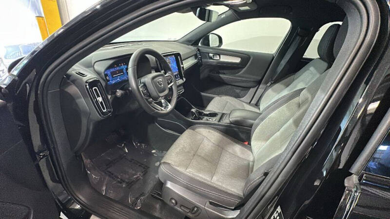 2024 Volvo XC40