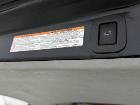 2018 Toyota Sienna SE Premium 8-Passenger