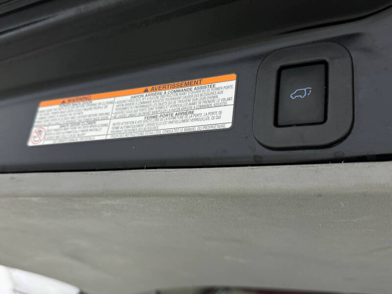 2018 Toyota Sienna SE Premium 8-Passenger