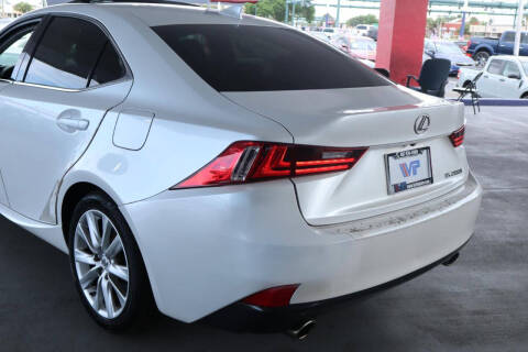 2016 Lexus IS 200t