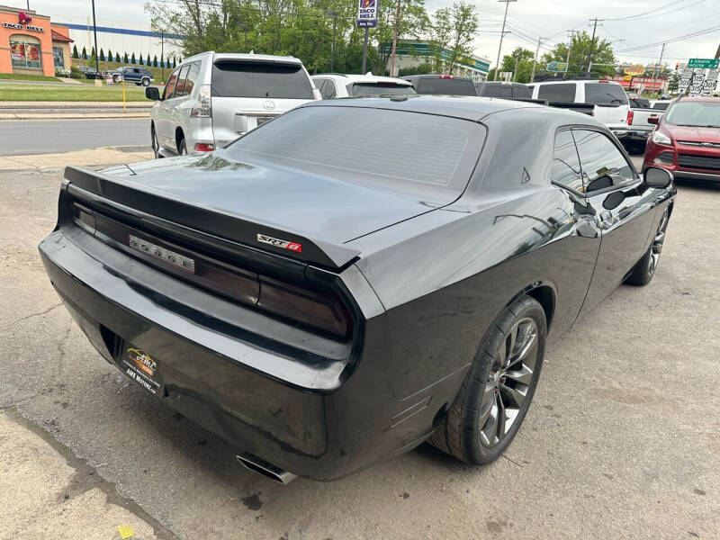 2014 Dodge Challenger SRT8 Core