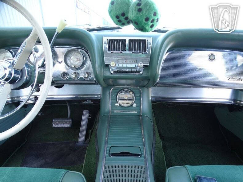 1960 Ford Thunderbird