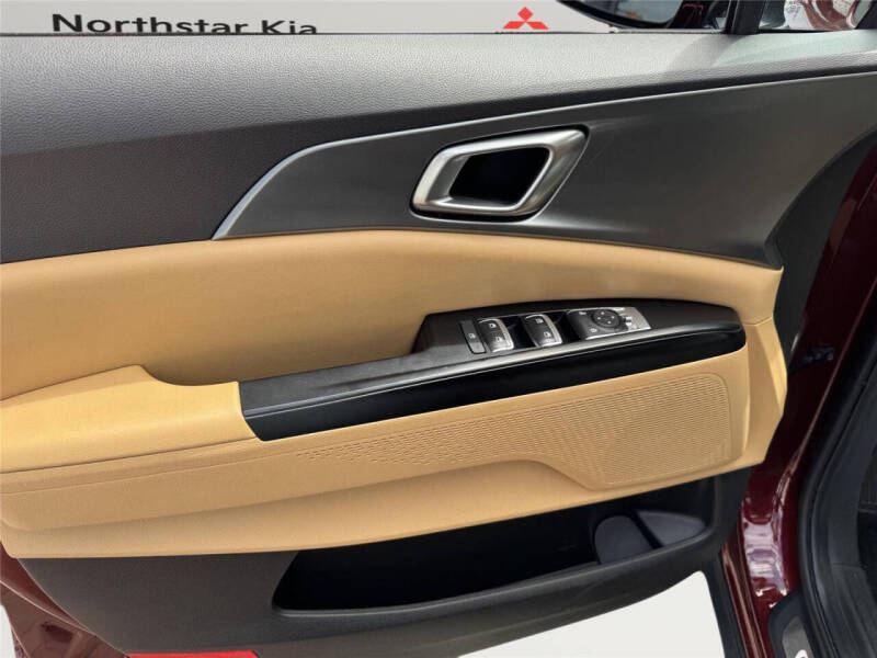 2023 Kia Carnival