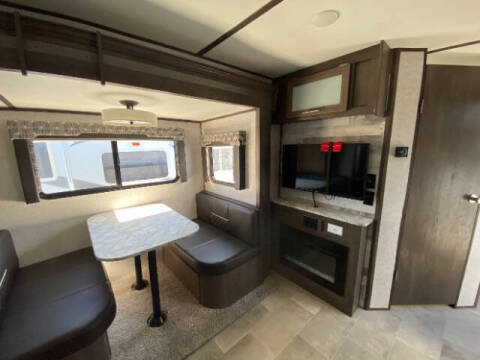 2020 Coleman Coleman Light 2515RL