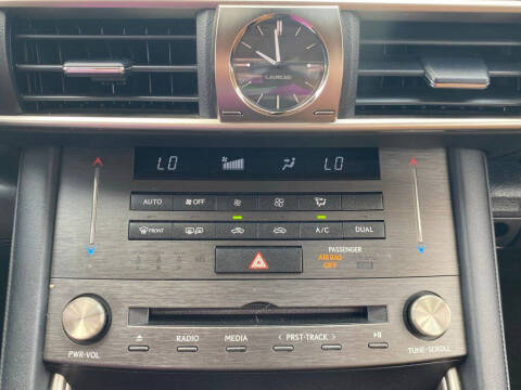 2019 Lexus IS 300