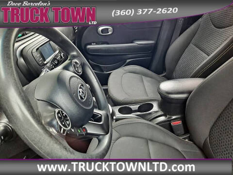 2016 Kia Soul +