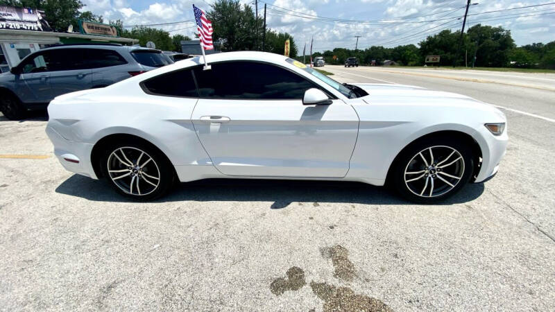 2017 Ford Mustang EcoBoost Premium