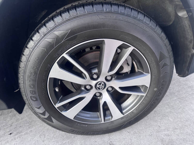 2018 Toyota RAV4 XLE