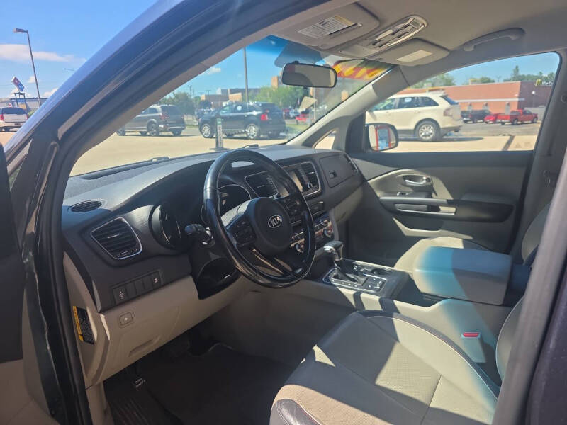 2017 Kia Sedona LX