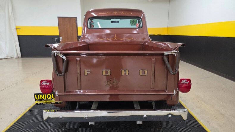 1953 Ford F-100