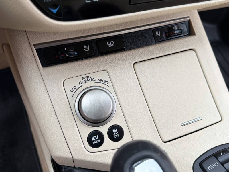 2014 Lexus ES 300h