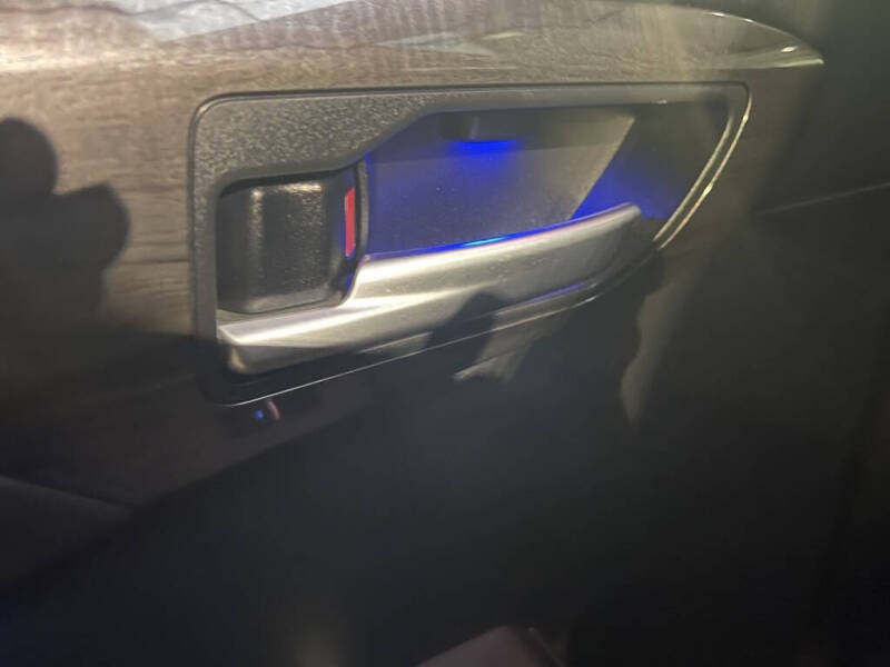 2021 Toyota Highlander Hybrid Platinum