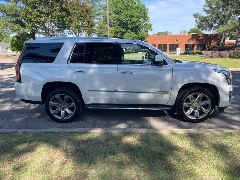 2020 Cadillac Escalade Luxury
