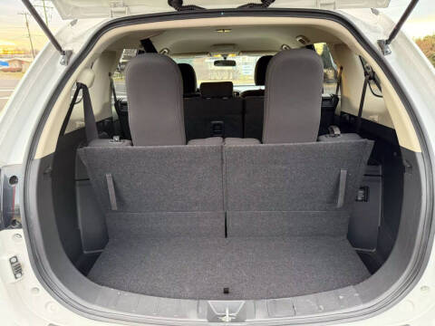 2017 Mitsubishi Outlander ES